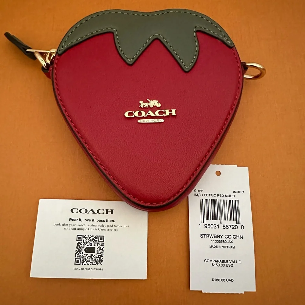 ❤️❤️❤️NeW coach strawberry coin case on a chain/Crossbody bag/wallet ❤️❤️❤️ - Picture 6 of 11